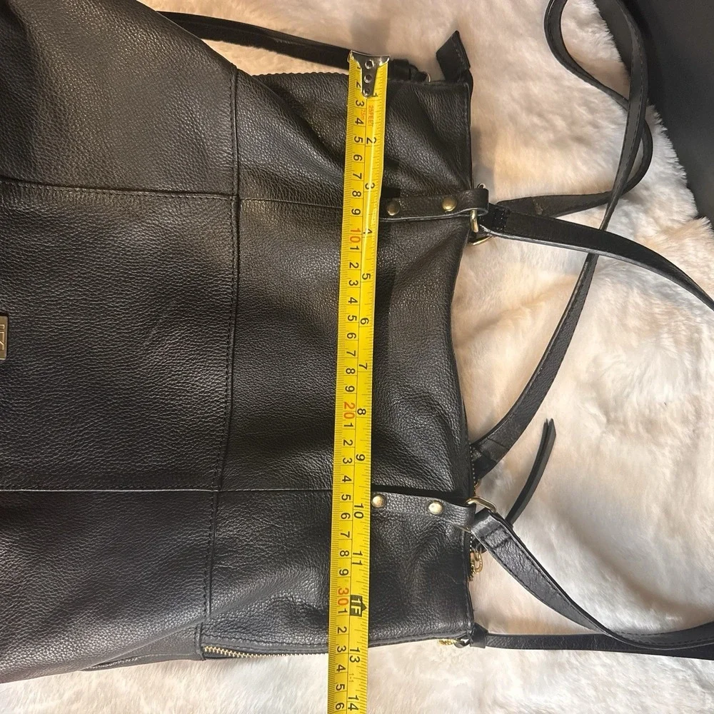Extra Large Supple Blk Leather Kooba Shoulder Bag Tote Lots Of Pockets CLEAN